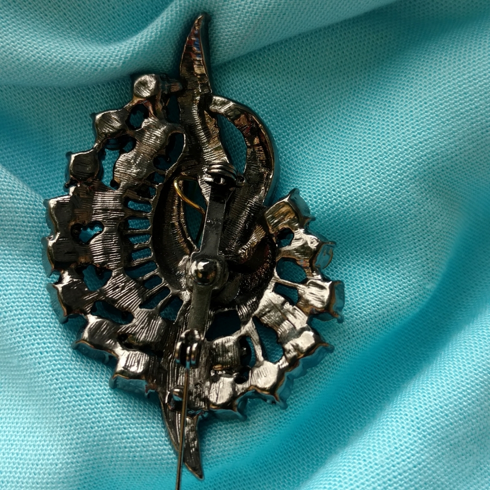 Brooch - Picture 3 of 3